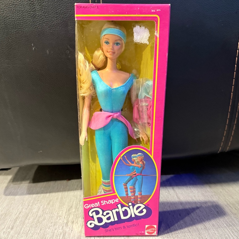 VINTAGE GREAT SHAPE BARBIE 1983 #7025 NEW IN BOX MATTEL WORK OUT NEW SEALED NRFB